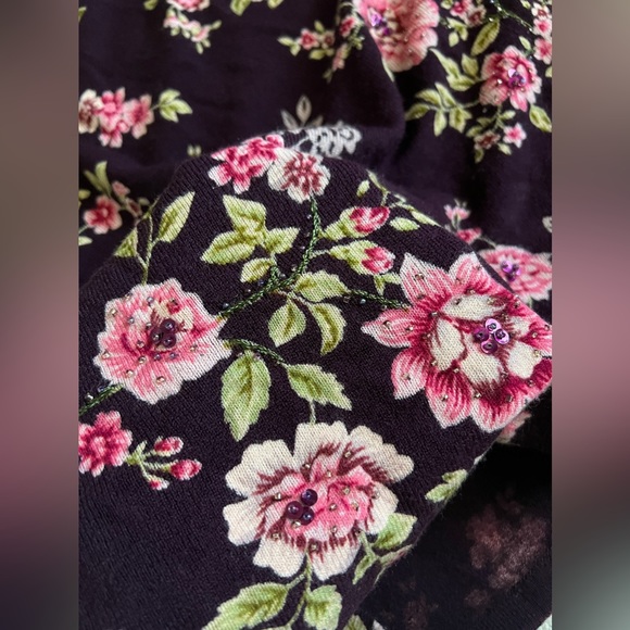 Sweater for layering fit usa small to medium - Picture 4 of 9